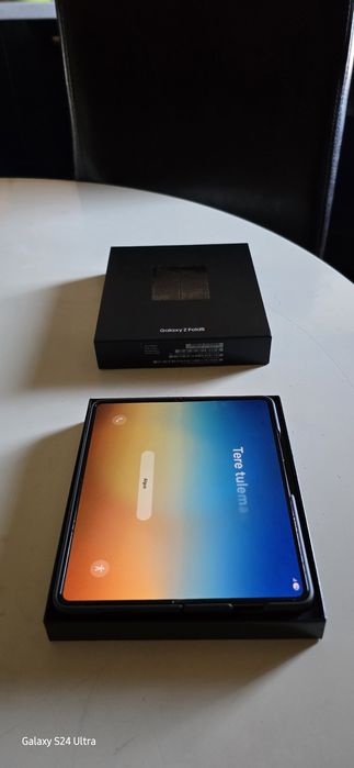 Vand Samsung Fold 5 Phantom Black de 512g si 12 g ram Made in Korea