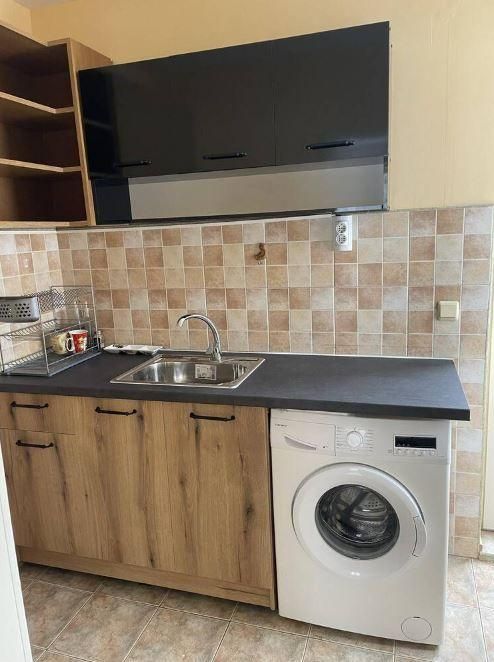 Дава се под наем Двустаен апартамент в Варна, Бриз - 76 кв.м за 448.8 € - Снимка #2