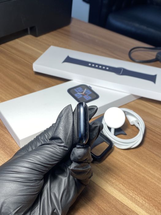 Apple Watch Seria SE / Gen 2 / 44 mm / Midnight