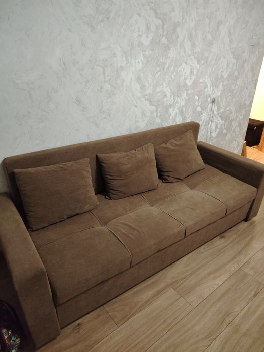 Продам два дивана