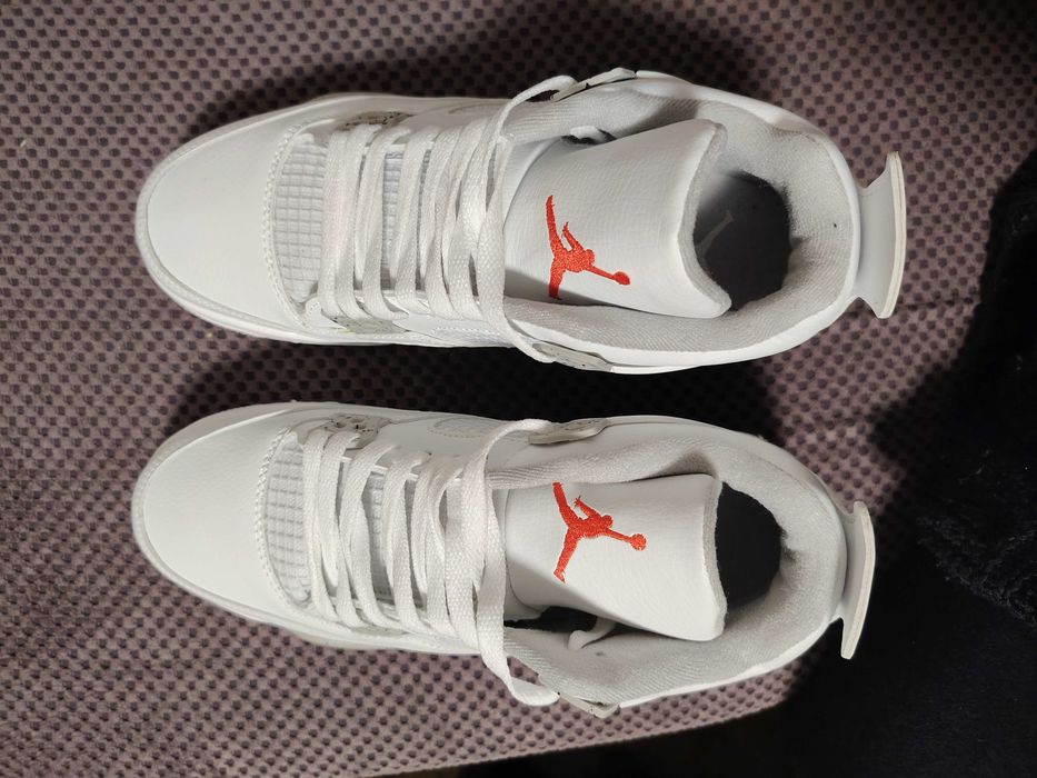 Jordan 4 "White Oreo"