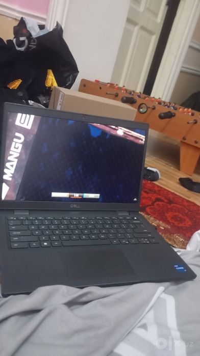 noutbuk lenove ekrani akatta klevatoriyasida chiqorlar bor hotiras