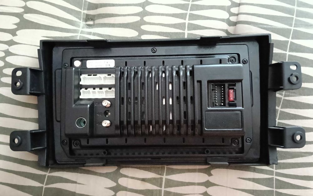 Navigatie Android Junsun Suzuki V1 pro SX4 4G ram/64 memorie interna Wifi/4G