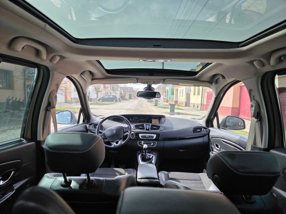 Renault Grand Scenic an 2015 Euro6 cu 7 locuri