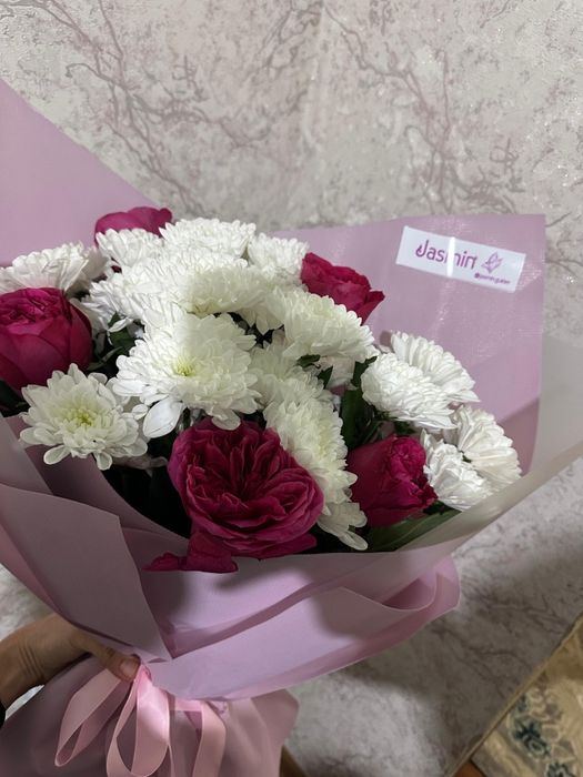 Красивый букет  роза свежый