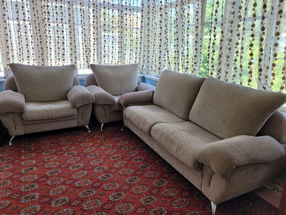 Мягкая мебель, Диван и две кресла.