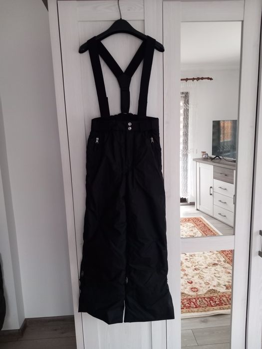 Vând costum schi copii