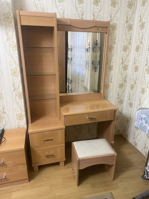 Продаем комнатный фурнитур