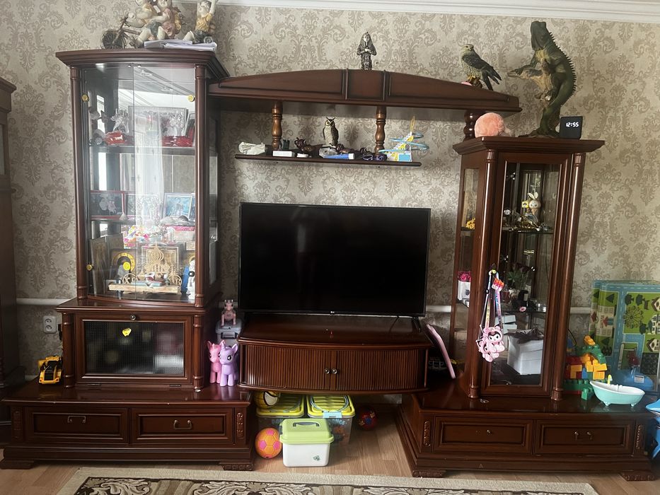 Продам стенку для гостиной