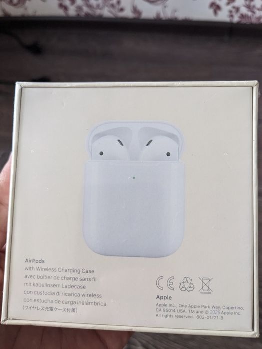 Продам airpods 2