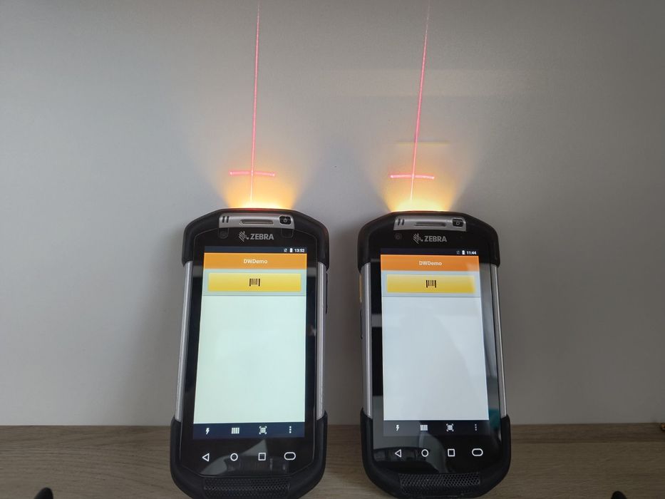 2БР. ZEBRA TC75FK мобилни скенери + Универсални зарядни