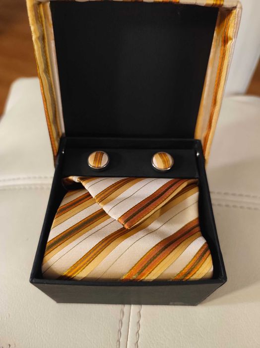 Вратовръзка Andrews