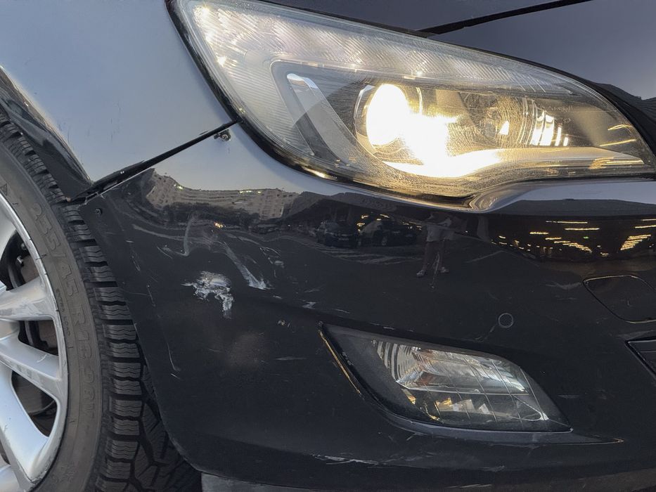 Opel Astra J - 2010// Automata // Trapa •Xenon• Piele• Sonorizare Hi-fi• Navi•Senzori • Cauciucuri NOI