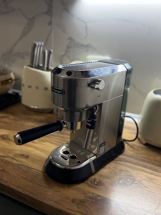 Кофемолка delonghi срочно продается