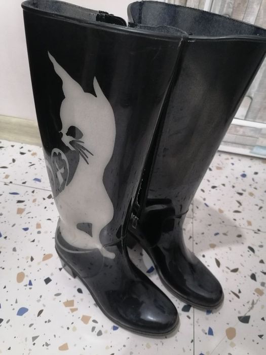 Продам резиновые сапоги 37 рр