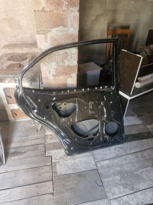 Продам двери от тайоты
