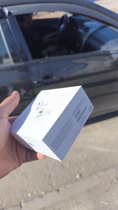 Продам оригинал кейс airpods pro 2