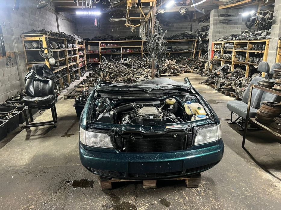 Ауди С4. Мерседес 124.