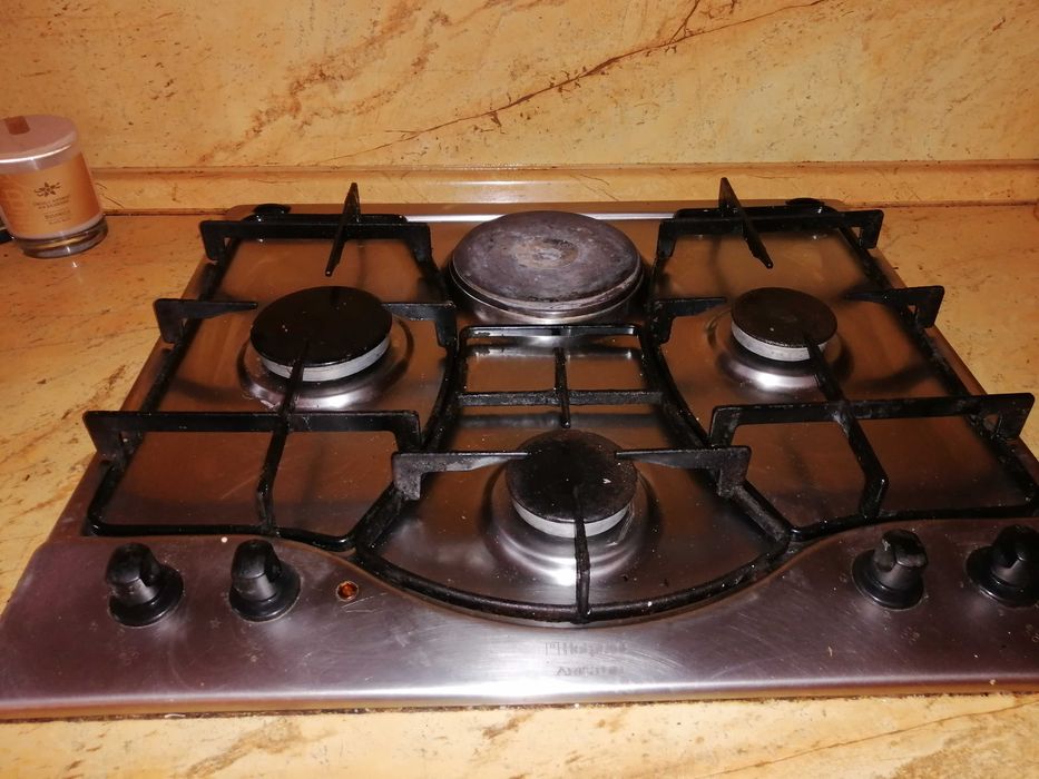 Плот за вграждане газ и ток