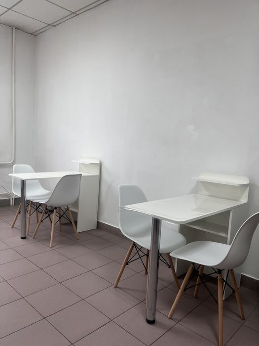 Сдам в аренду маникюрный стол