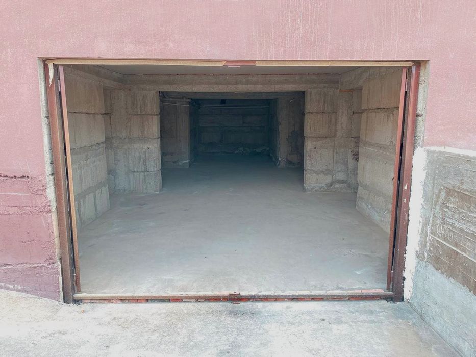 Подвал нотурар сотилади