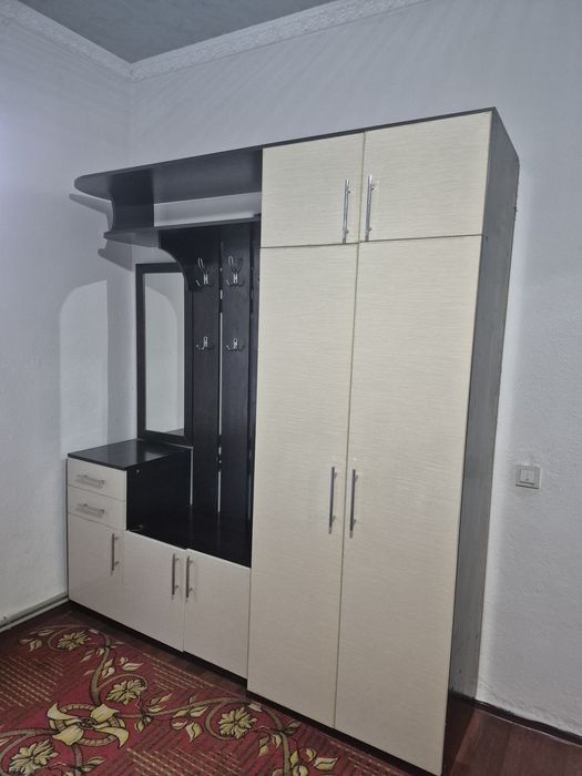 Продам прихожку стенку