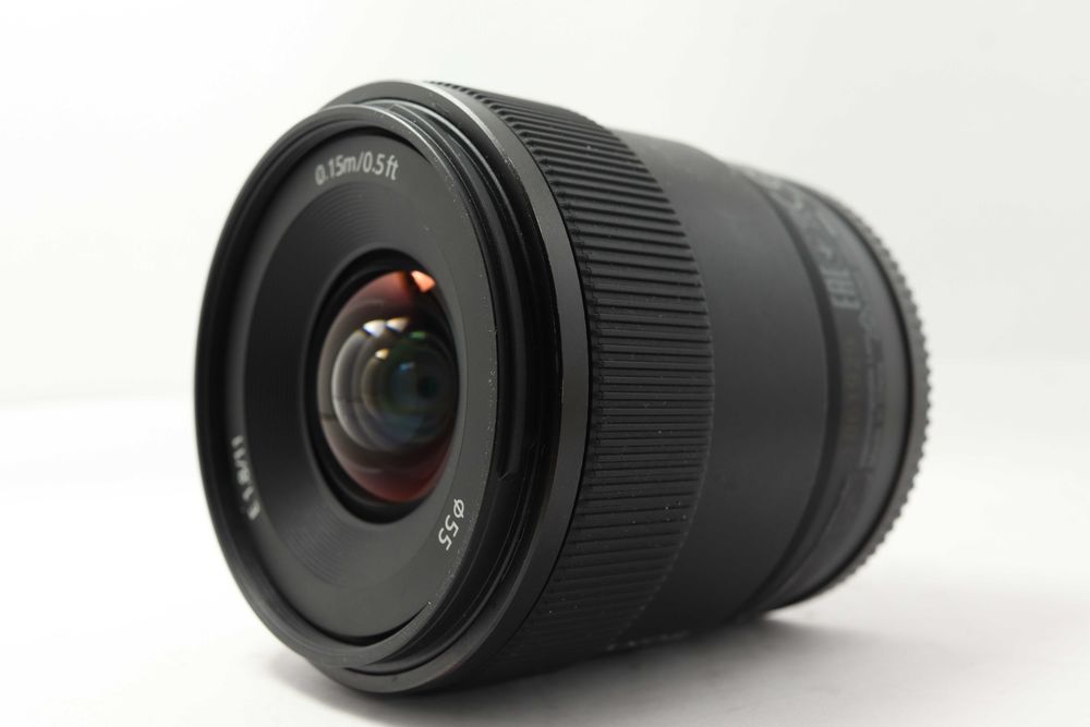 Sony E 11mm F1.8 – SEL11F18 – obiectiv ultra-wide APS-C