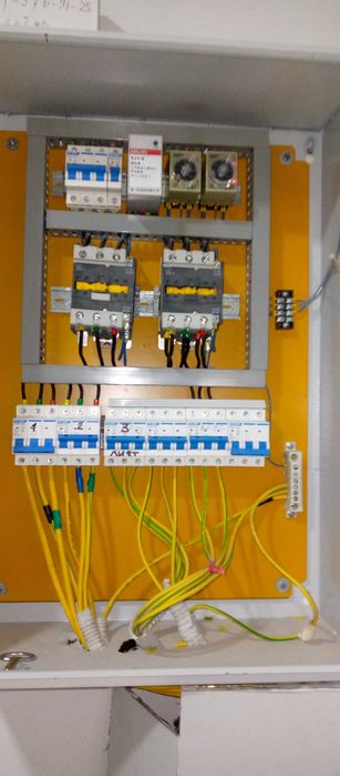 Установка зарядное станции для электрокаров.