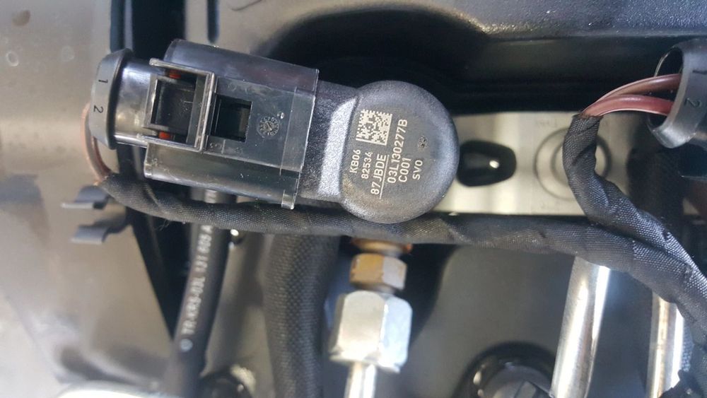 INJECTOR 1.6 CAY 03L130277 B