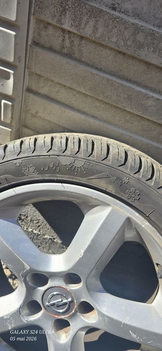 Vând jante + cauciucuri All season (iarna/ vară)!  Dimensiuni 225/45 R17 cauciucurile sunt noi !