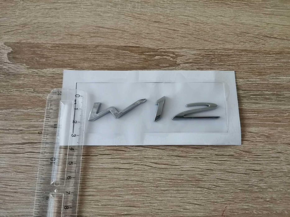 сребриста емблема W12 за Bentley