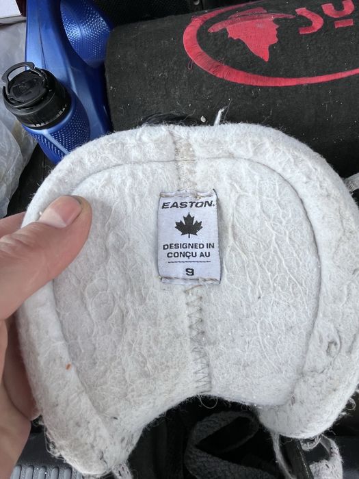 Продам коньки 42-42р.