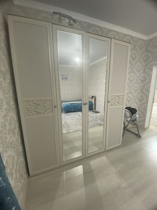 Продам спальный гарнитур