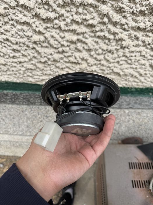 суббуферна колона мерцедес Vito