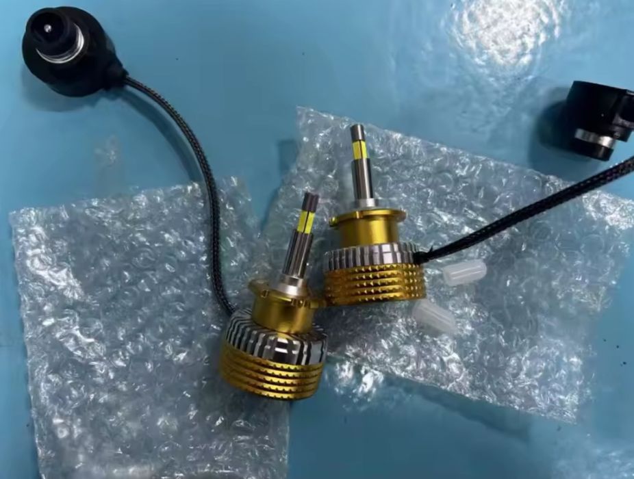 D2s-d2r led Два броя поръчани по погрешка ! Чисто нови 360 градусови!