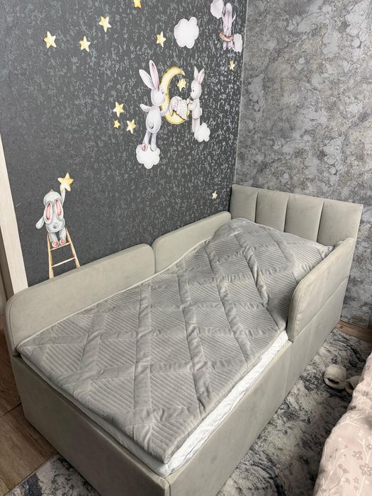 Детская кровать с матрасом