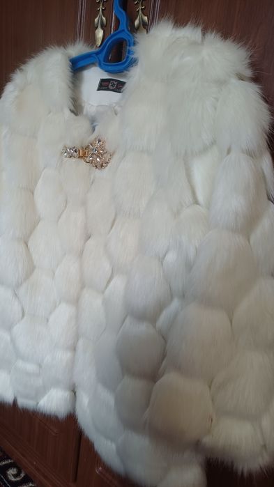 Kiyim oq shuba yangi