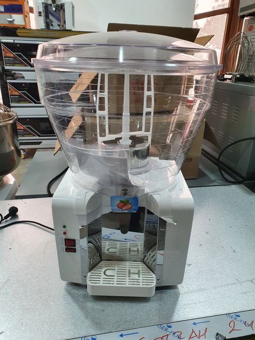 Sok aparat  1 ta  bachokli.  Sig'imi. 50 litr 220 tokka ishlaydi