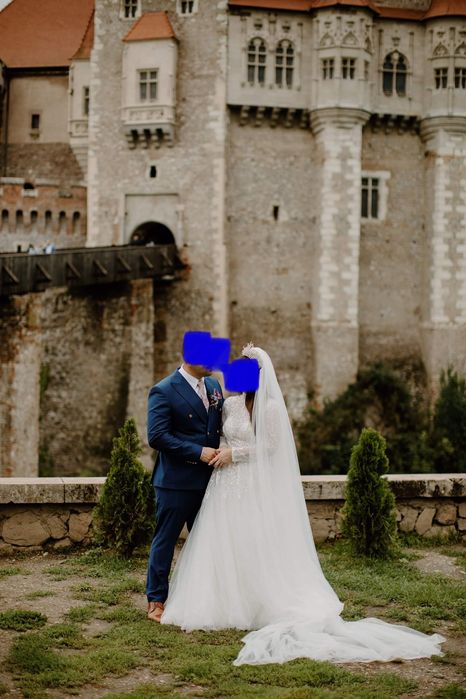 Costum mire deosebit