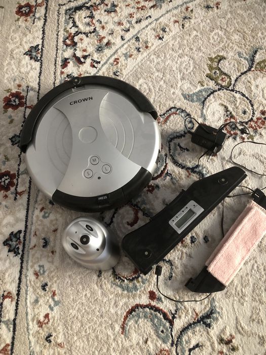 Продам робот пылесос