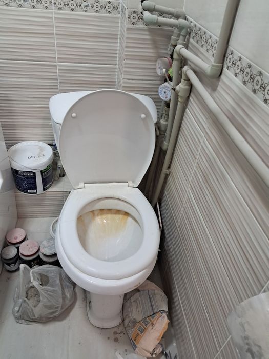 Отдам даром унитаз срочно