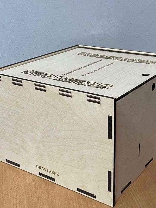 Коробка для телефонов в школу