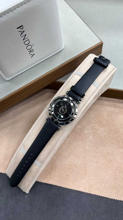 Ayollar qo'l saoti, kvars mexanizmli siz va yaqinlaringiz un sovg'aga