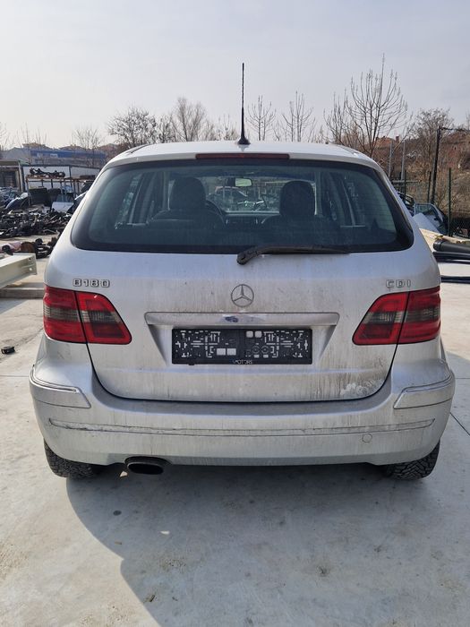 Mercedes B180 CDI (НА ЧАСТИ)