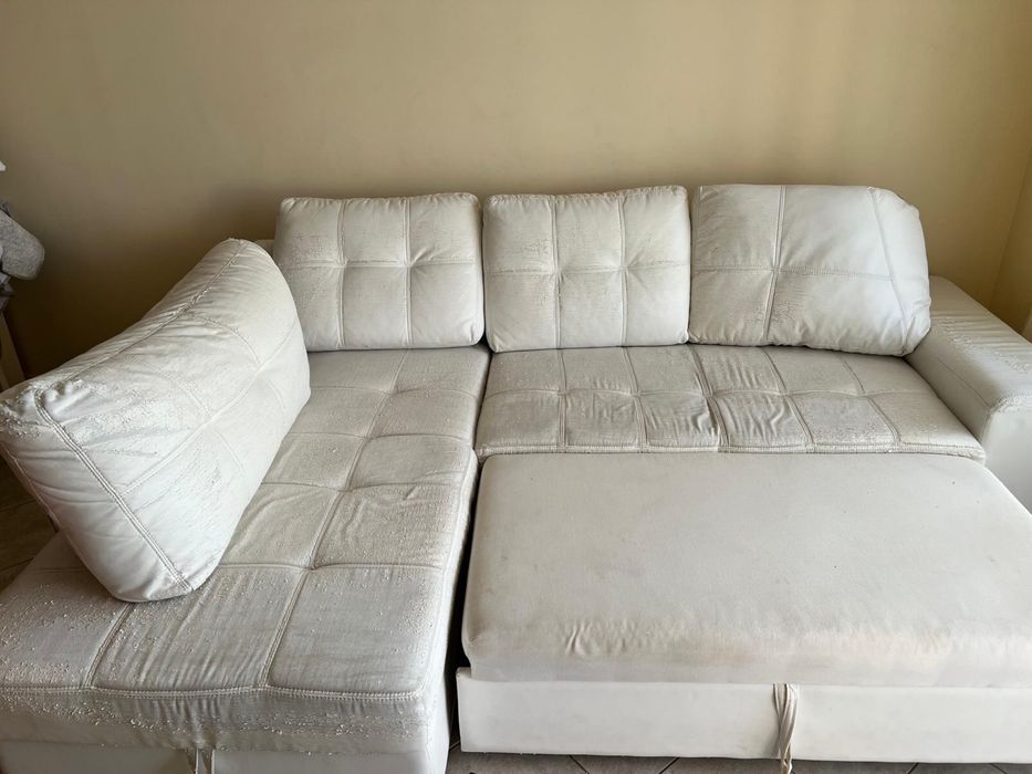 Диван бял кожен Созопол подаряване