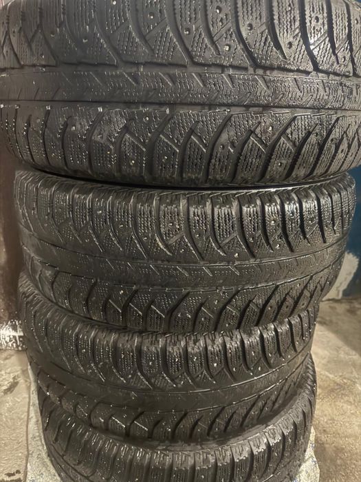 Продам шины б/у. В отличном состоянии