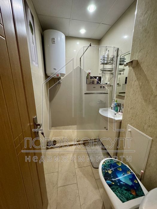 Продава се Четиристаен апартамент в Пловдив, Кючук Париж - 94 кв.м за 857 €/кв.м - Снимка #8