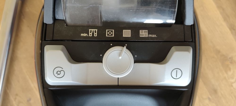 Прахосмукачка Miele + HEPA AirClean филтър