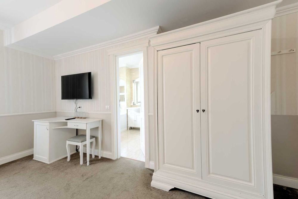 Camere si Apartamente in Regim Hotelier