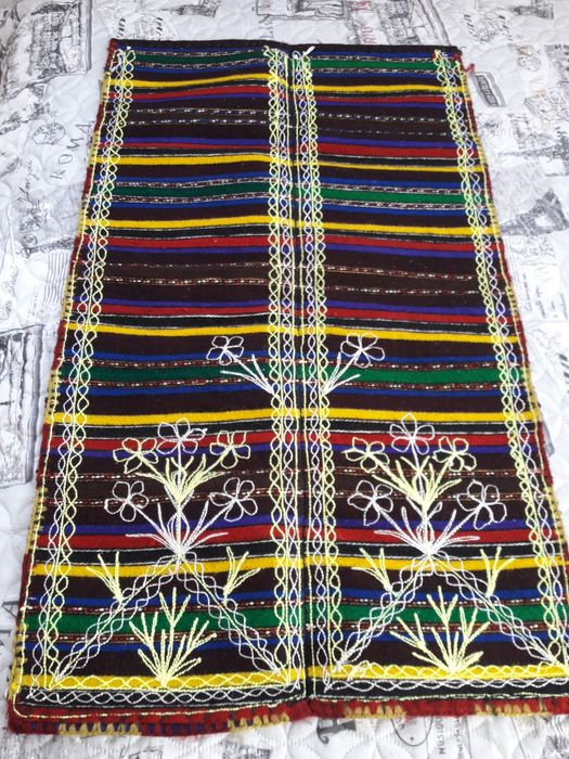 Ръчно тъкана престилки